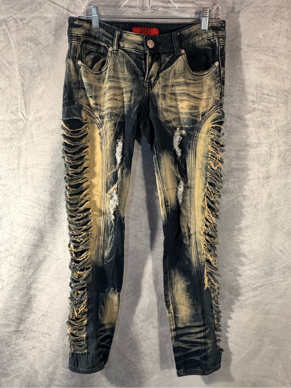 DAZL Distressed Bleach Wash Skinny Jeans Size 7 Y2K Grunge